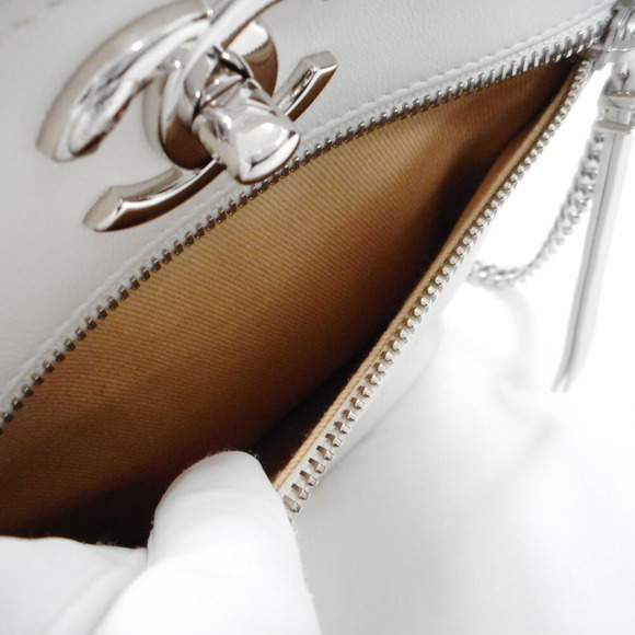 CHANEL Shoulder Bag Matelasse Coco Mark Chain White - Picture 8 of 11